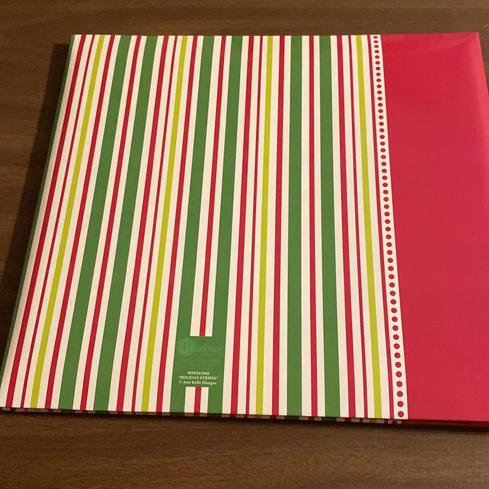 Holiday Stripes Scrapbooking Binder - Picture 3 of 7